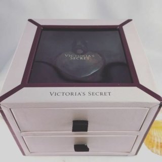 Victoria’s Secret Intrigue Gift Set