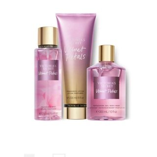 Victoria’s Secret Velvet Petals Gift Set